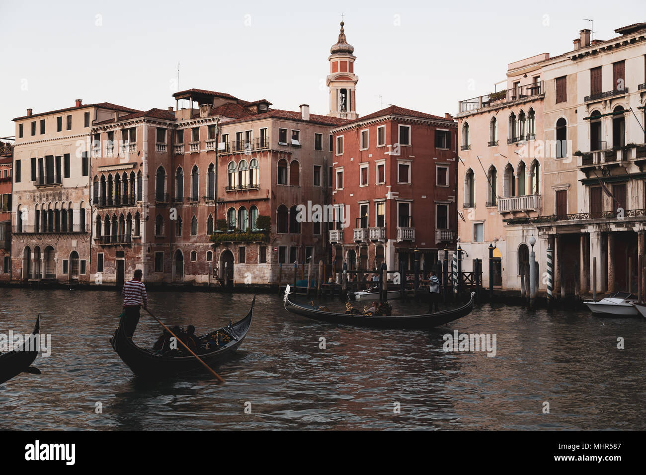 Venedig, Italien, Gondeln im Canal Grande Stockfoto