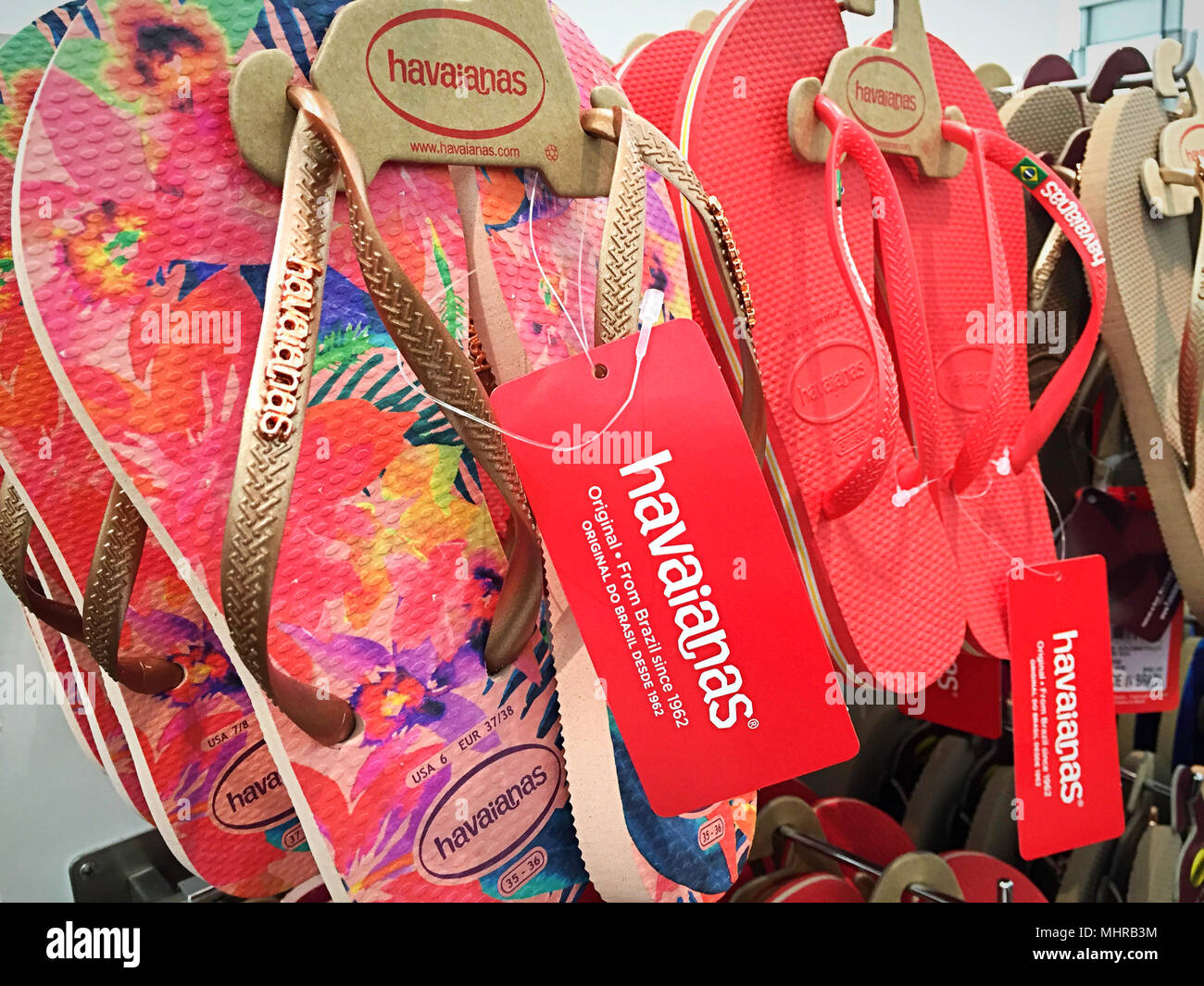 Havaianas Flip Flops Anzeige an Lord & Taylor in New York City, USA Stockfoto