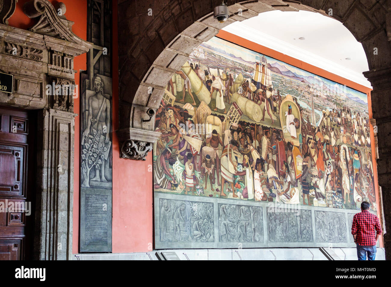 Mexiko-Stadt, Mexikanisch, Hispanic, Centro Historico, historisches Zentrum, nationaler Präsidentenpalast, Palacio Nacional, Wandgemälde, Diego Rivera, Marketplace Tlat Stockfoto