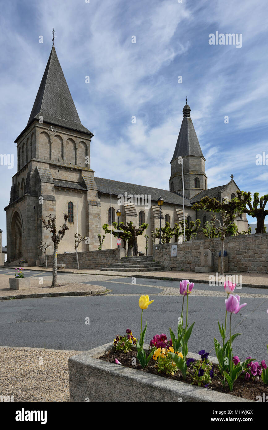 Die Kirche in Bénévent-l'Abbaye, Creuse Departement, Nouvelle-Aquitaine Region, Frankreich Stockfoto