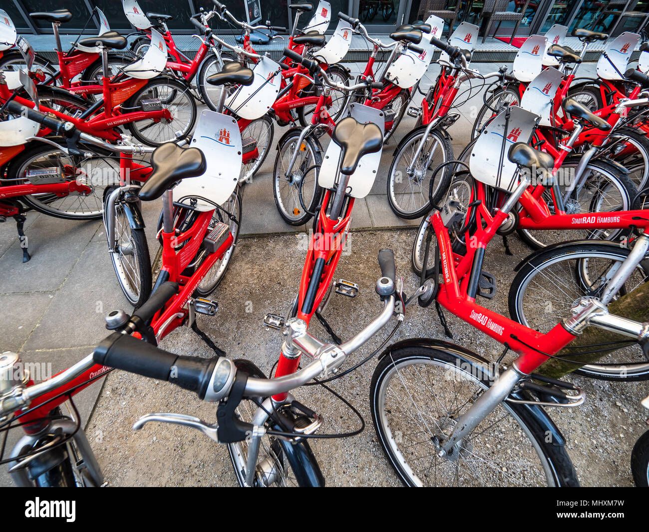 StadtRAD Hamburg vermietung Fahrräder geparkt Warten für die Vermietung Stockfoto