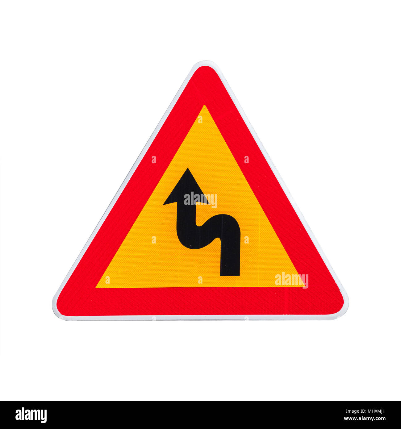 Gefährliche Kurven, gelbes Dreieck Warnung Verkehrsschild auf weißem Hintergrund Stockfoto