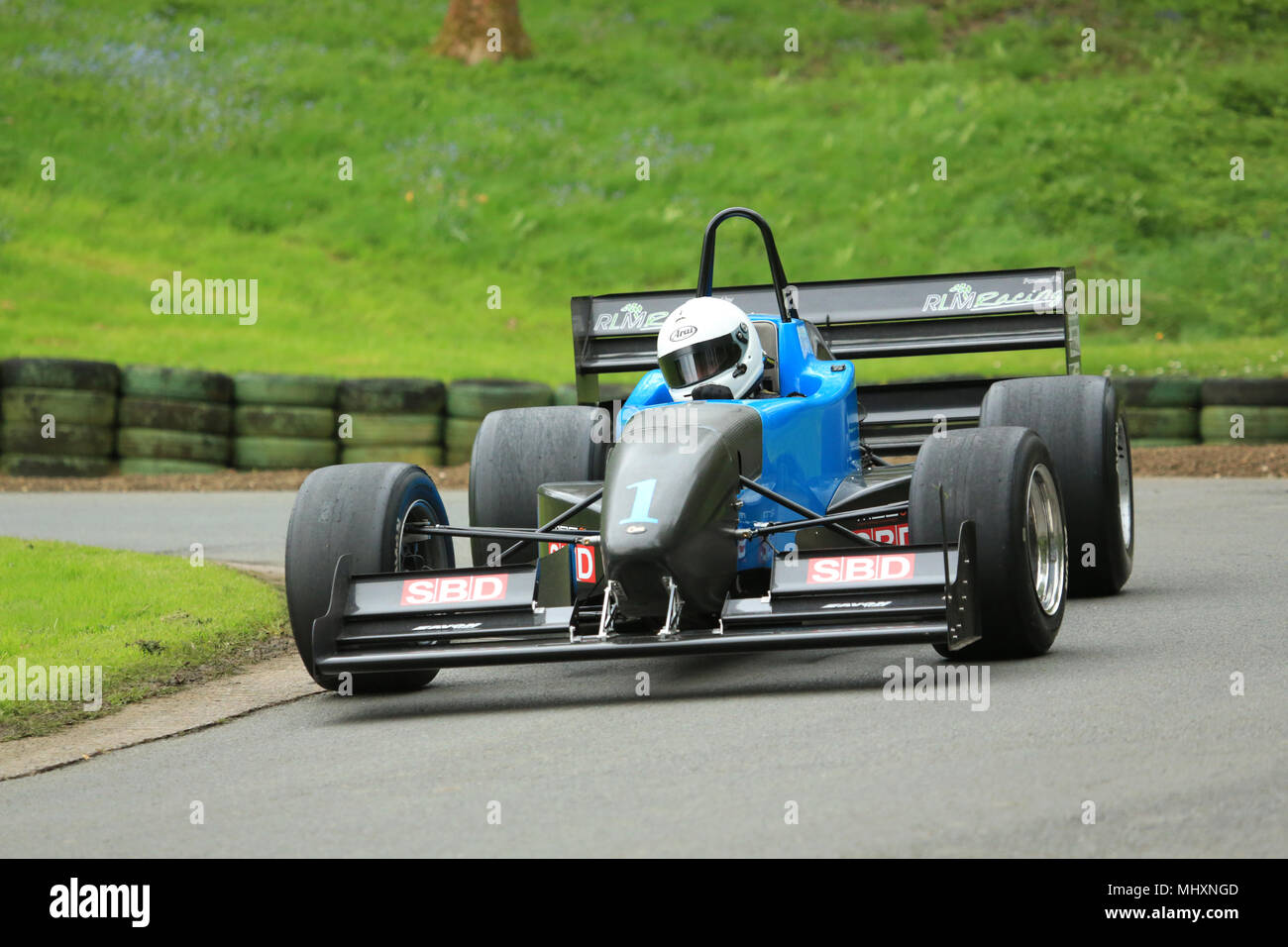 Dreimal britische Hill Climb champion Trevor Willis in seiner OMS 28 RPE. Stockfoto