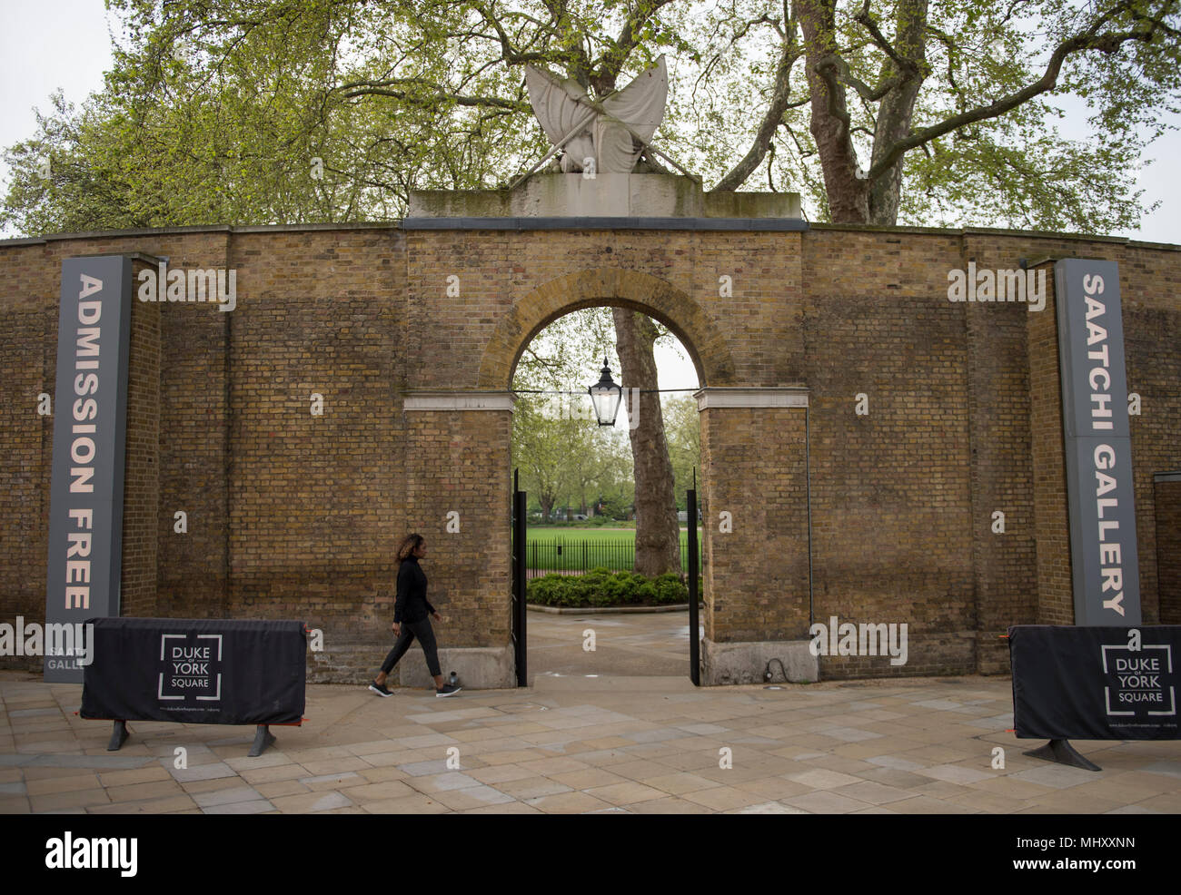 Chelsea, London, Großbritannien. Äußere der Saatchi Gallery im 19. Jahrhundert Herzog von HQ von York, Kings Road. Stockfoto