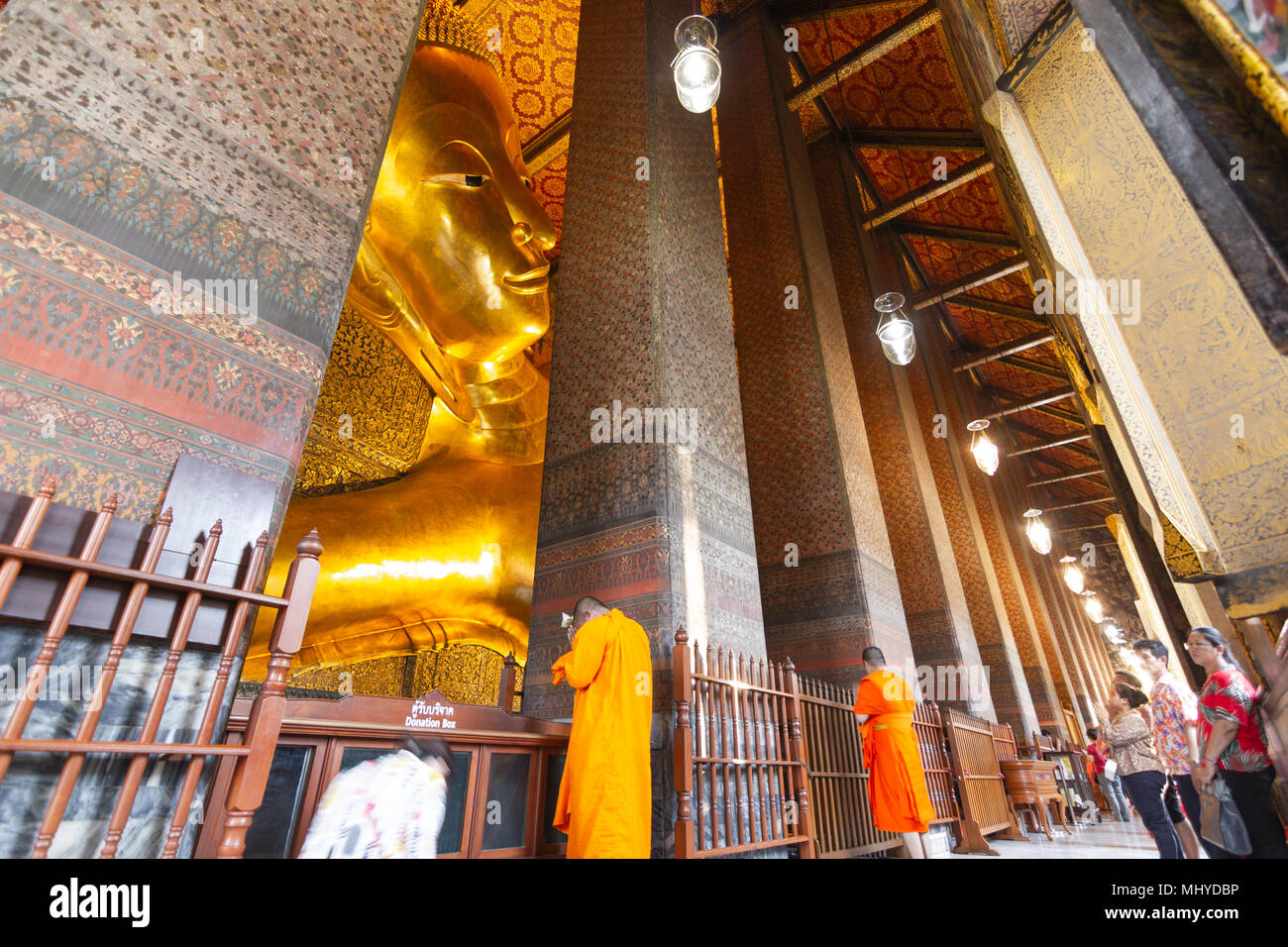 Wat-Pho, Bangkok Thailand: 13. April 2018: -: Wat Pho oder der offizielle Name ist Wat Pho, den ältesten Tempel ist das Zuhause ein Paar, beliebt bei Besuchern Stockfoto