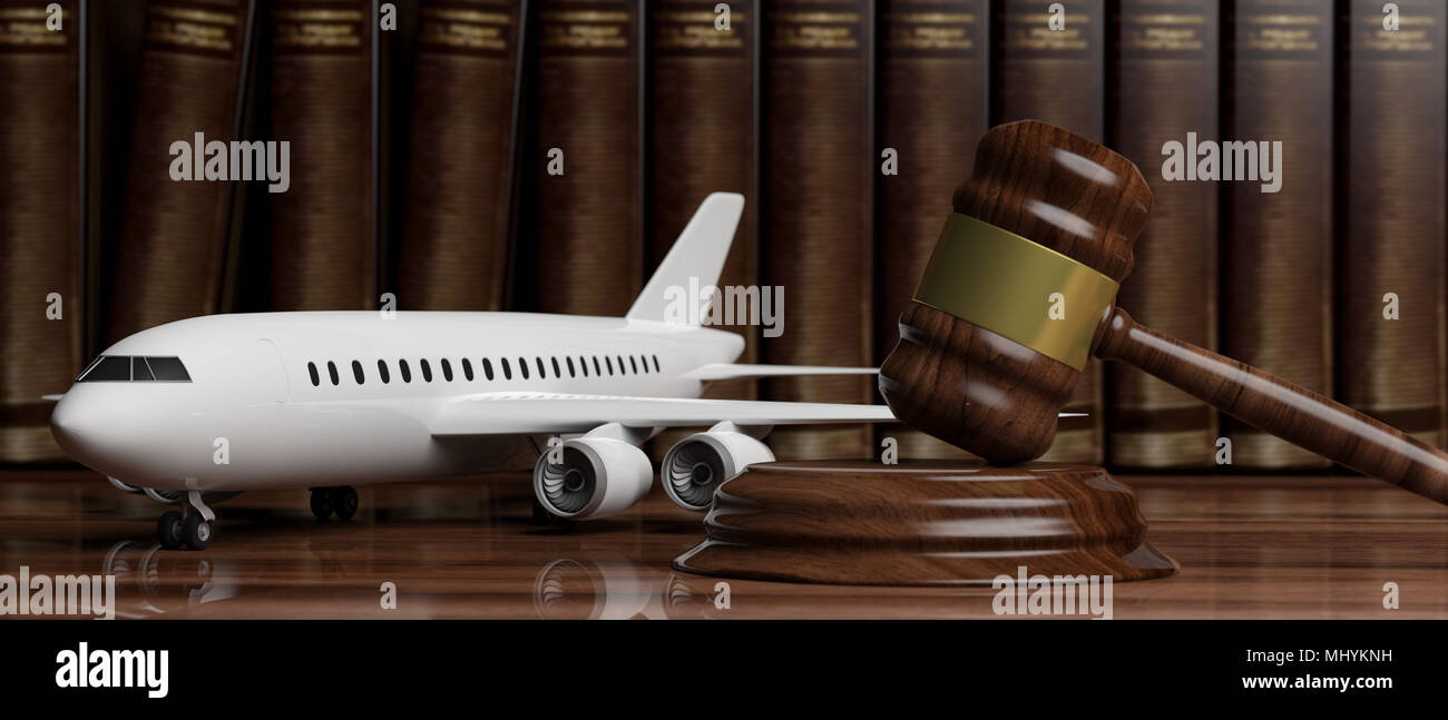 Luftrecht Konzept. Leere Commercial Airplane und Richter Hammer auf juristische Bücher Hintergrund. 3D-Darstellung Stockfoto