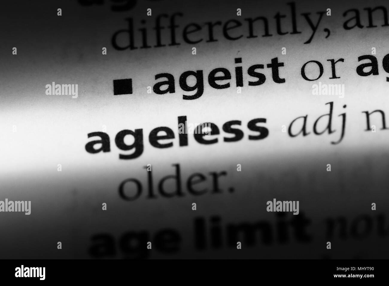 Ageless Wort in einem Wörterbuch. ageless Konzept. Stockfoto