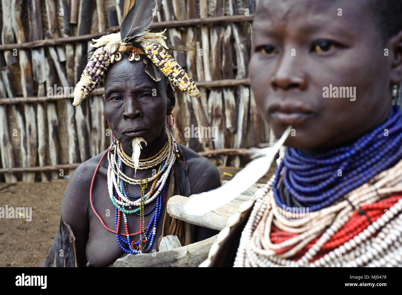 Frauen in der Karo Stammes (Äthiopien) Stockfoto