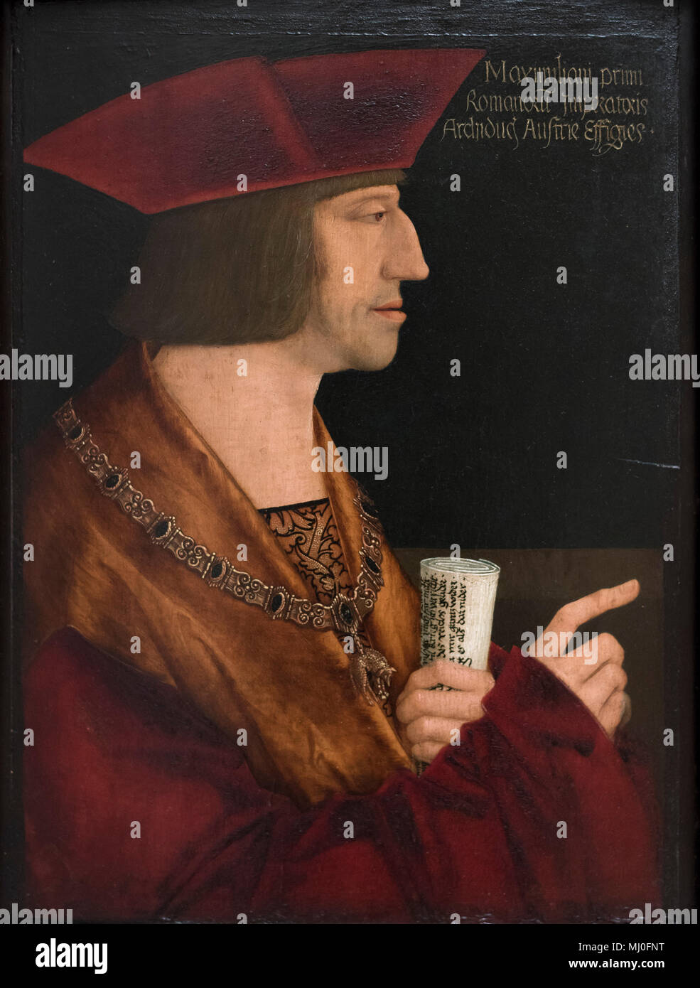 Bernhard Strigel (1460-1528), Porträt von Maximilian I., Kaiser des Heiligen Römischen Reiches (1459-1519), mit einer Bildlaufleiste, Ca. 1515. Kaiser Maximilian I. Stockfoto