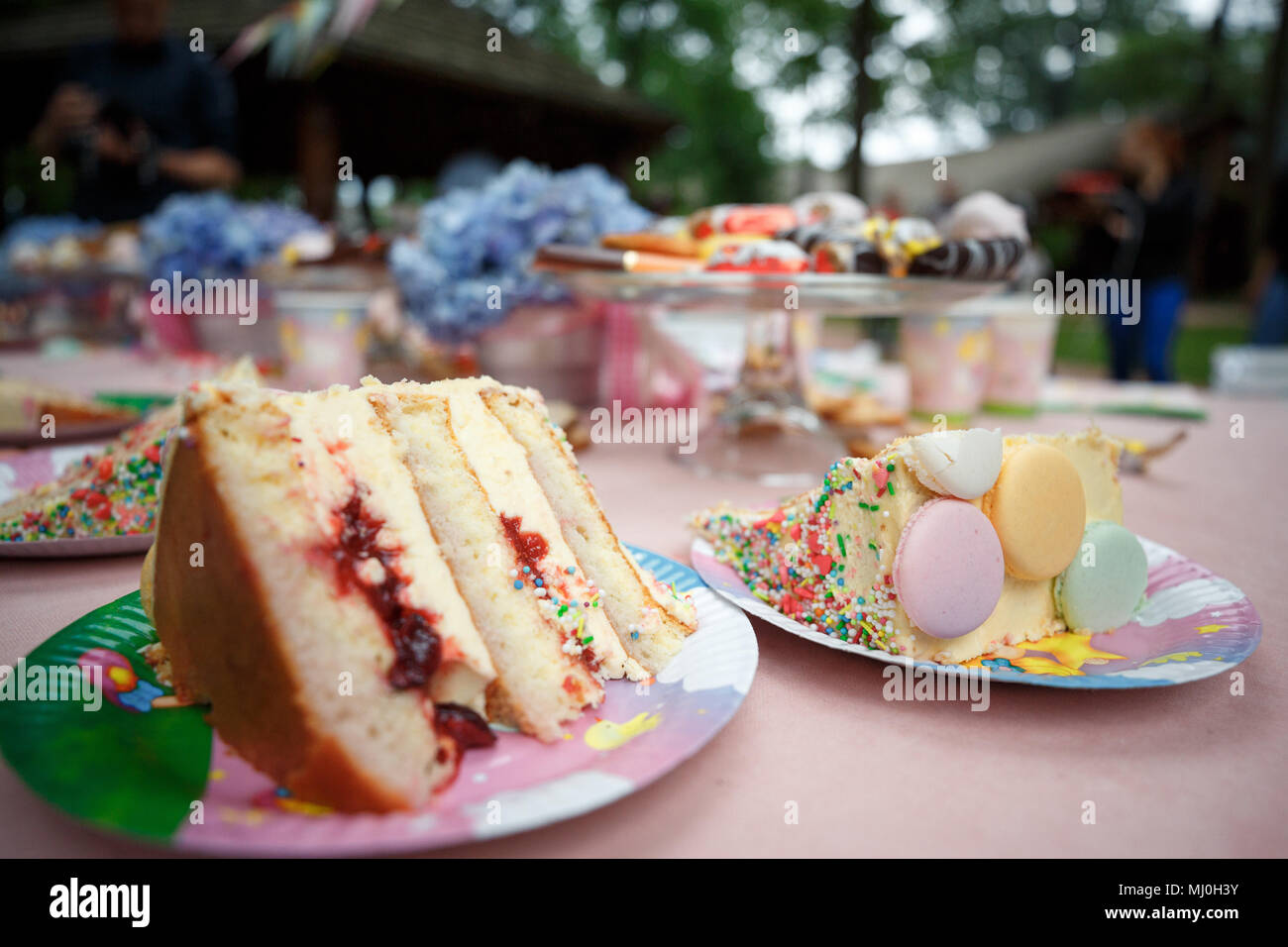 Candy Bar. Köstlich süßen Buffet mit Cupcakes. Stockfoto