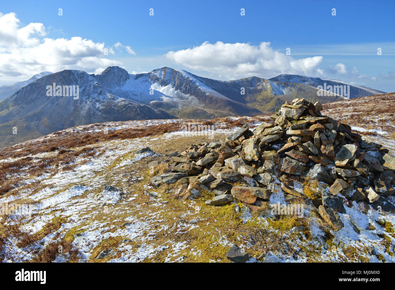 Spaziergang und Blick bis zum Gipfel des Mynydd Mawr in der Nähe von rhyd Du, Snowdonia Stockfoto