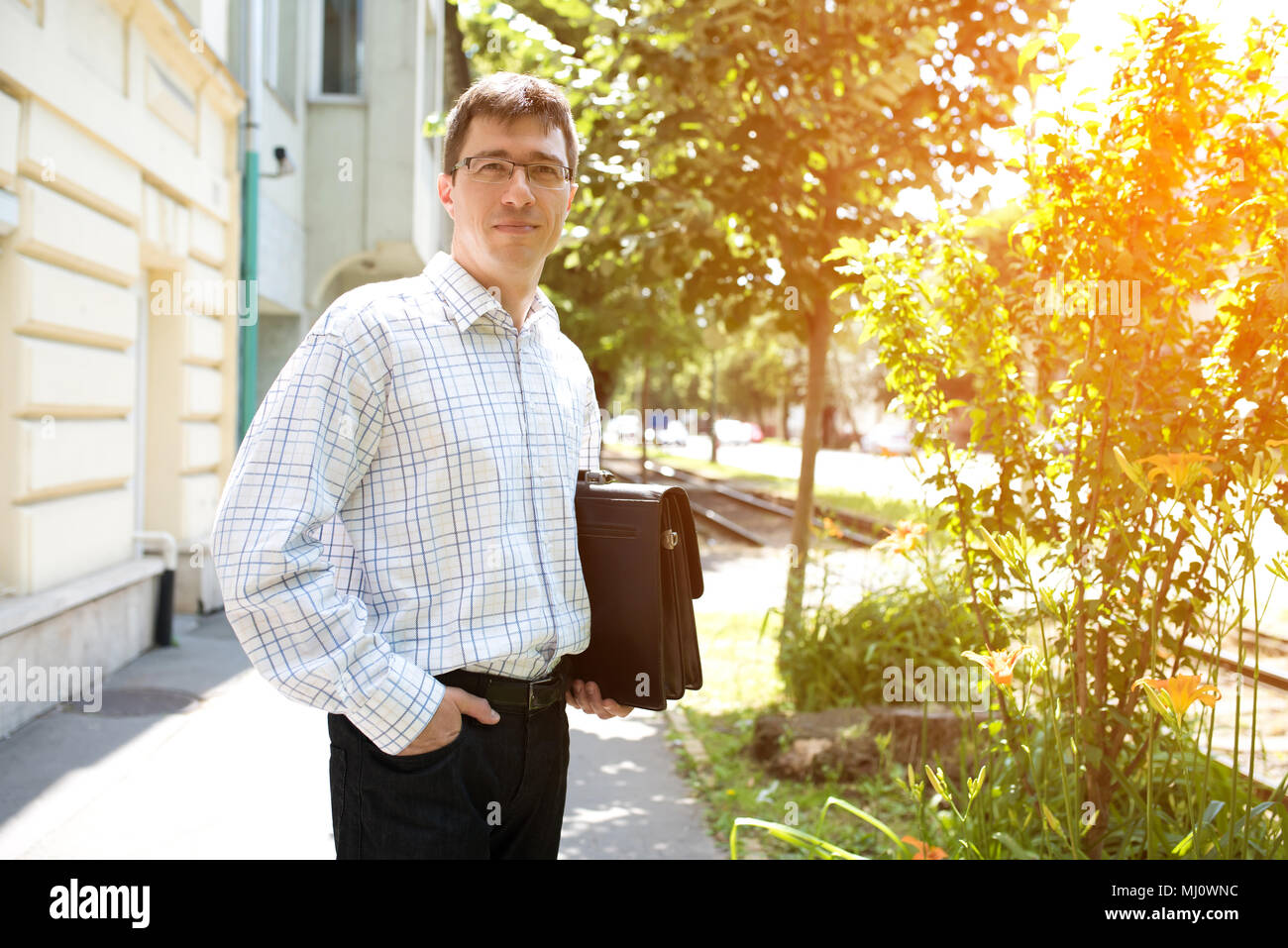 Porträt eines Mannes auf der Straße Stockfoto
