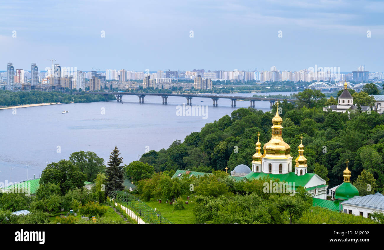 Blick auf dem Dnjepr von Kiew Pechersk Lavra - Ukraine Stockfoto