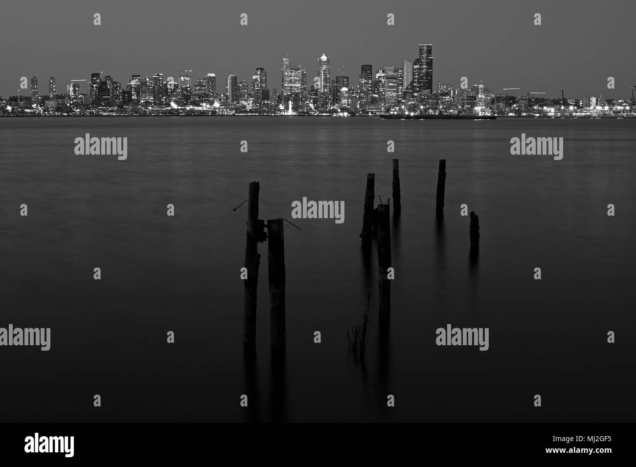 Retro-Bild der Skyline von Seattle in Schwarz und Weiß Stockfoto