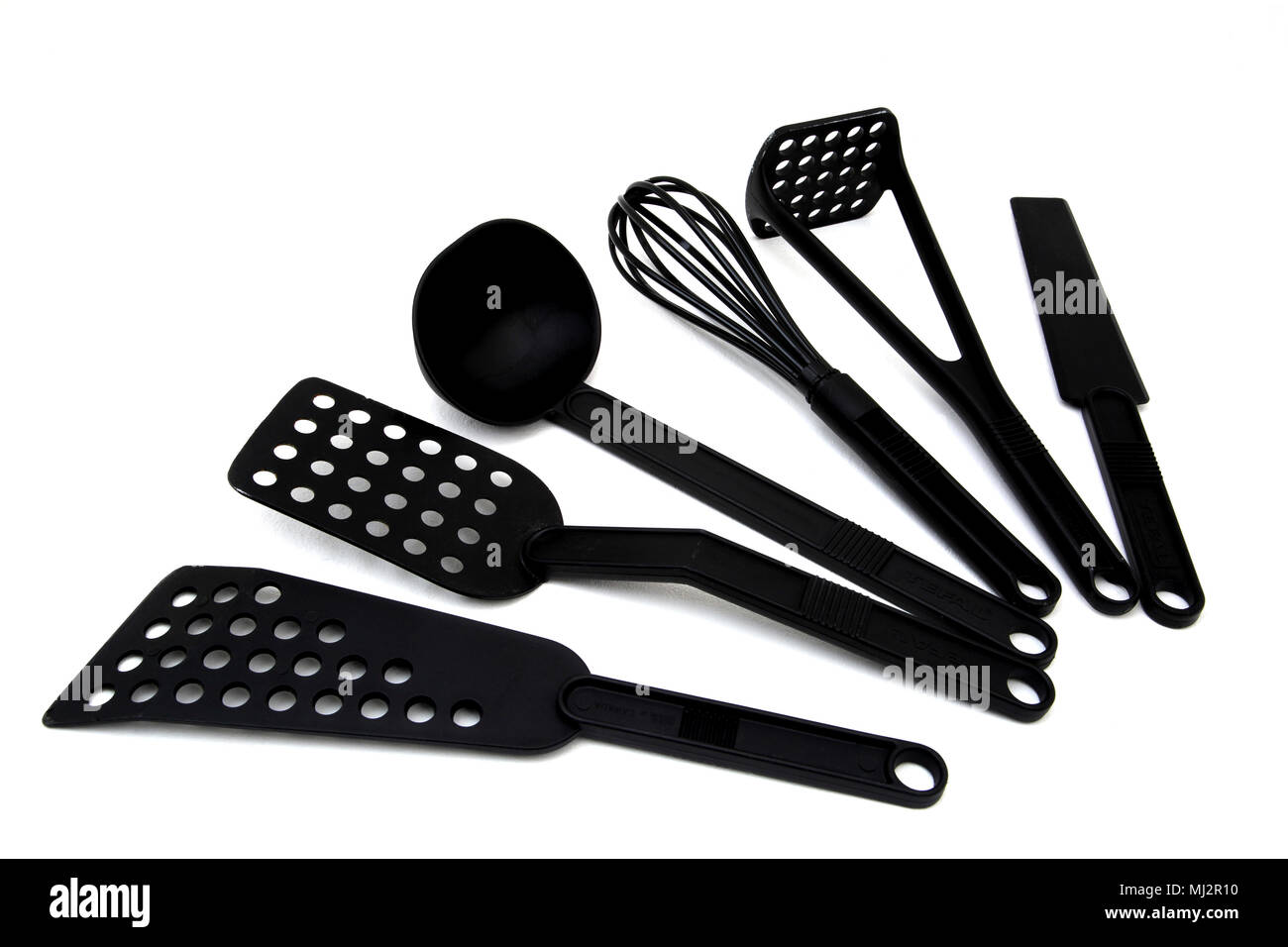 Set aus schwarzem Kunststoff Küchengeräte Stockfoto