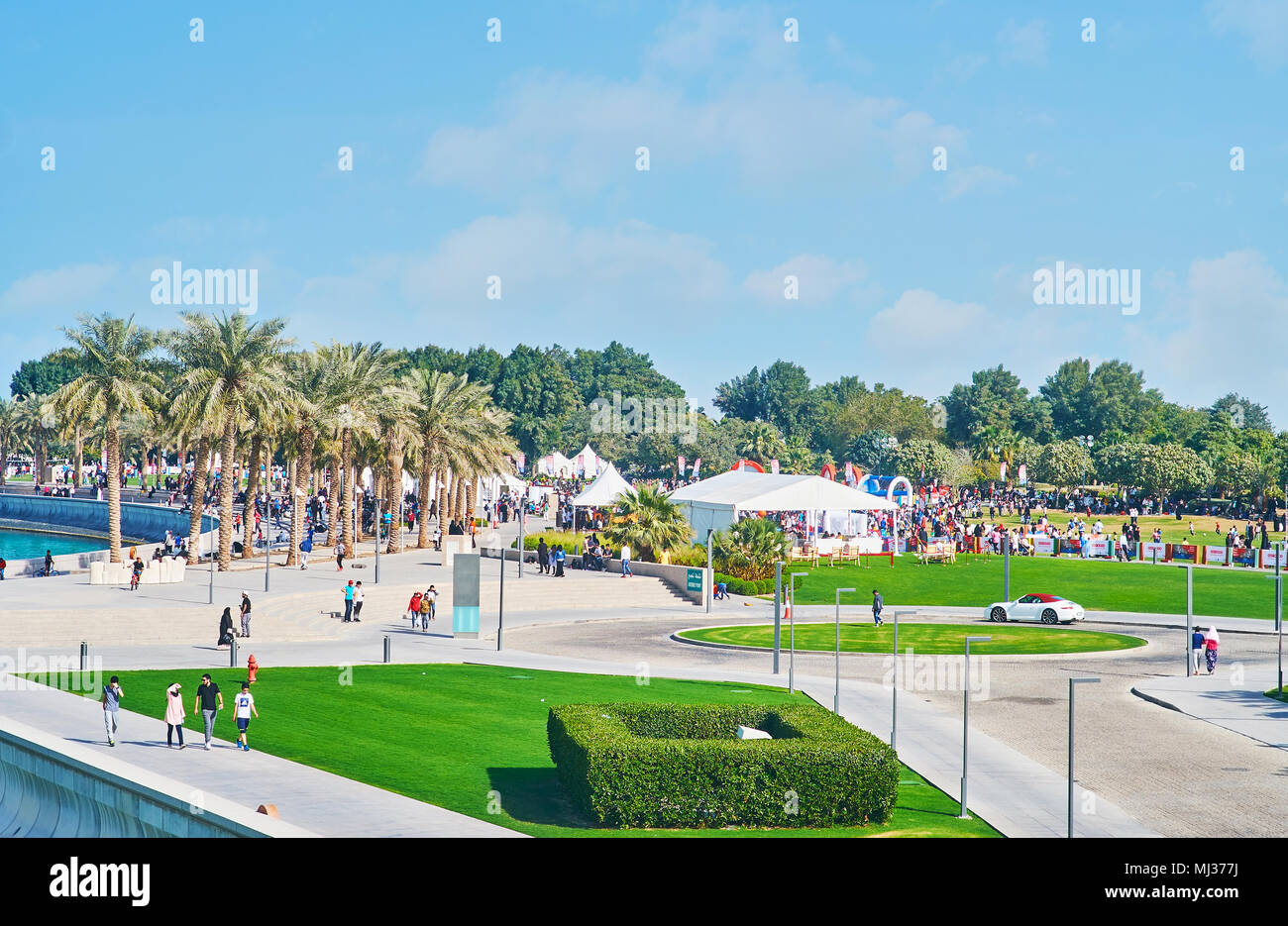DOHA, Katar - Februar 13, 2018: Die Menschen der Tag des Sports in Mia Park verbringen, viele verschiedene Veranstaltungen und Attraktionen sind in diesem Bereich geplant, im Februar Stockfoto