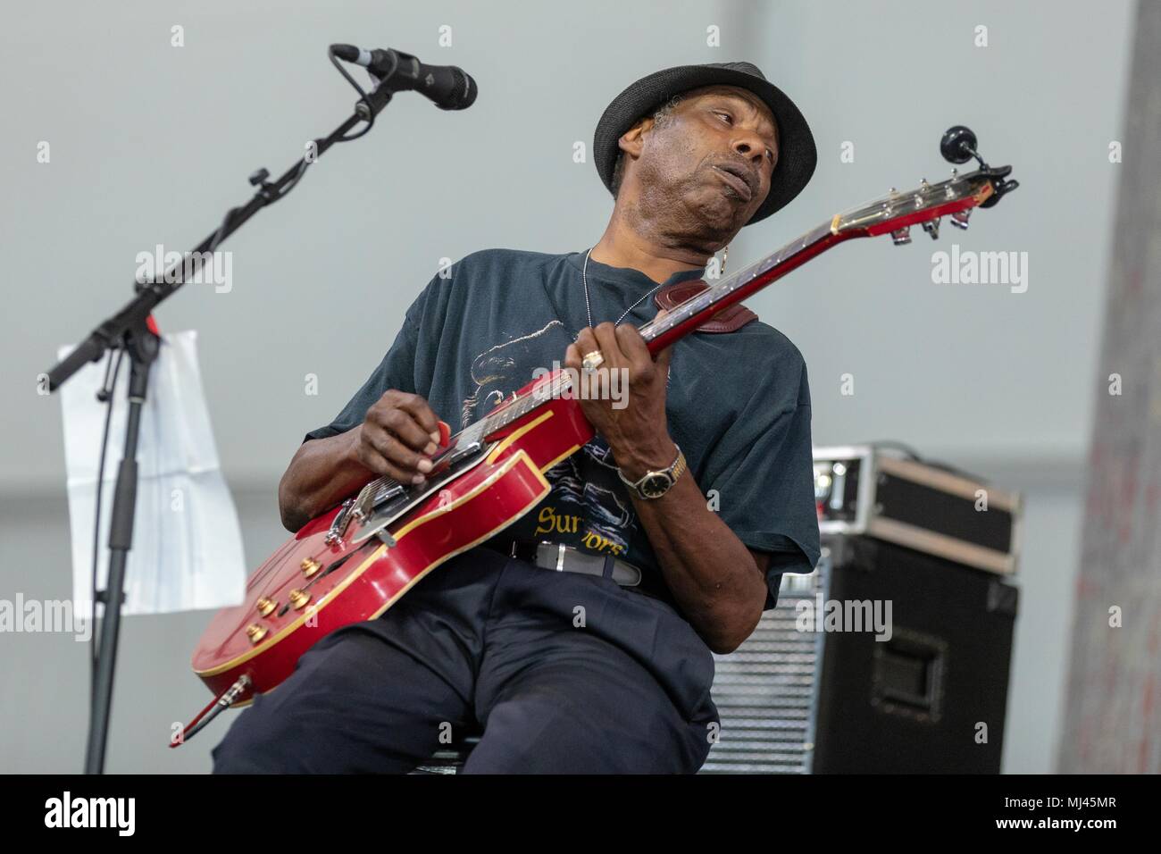 New Orleans, Louisiana, USA. 3. Mai, 2018. WALTER "Wolfman" Washington während 2018 New Orleans Jazz und Heritage Festival an der Rennstrecke Messe in New Orleans, Louisiana: Daniel DeSlover/ZUMA Draht/Alamy leben Nachrichten Stockfoto