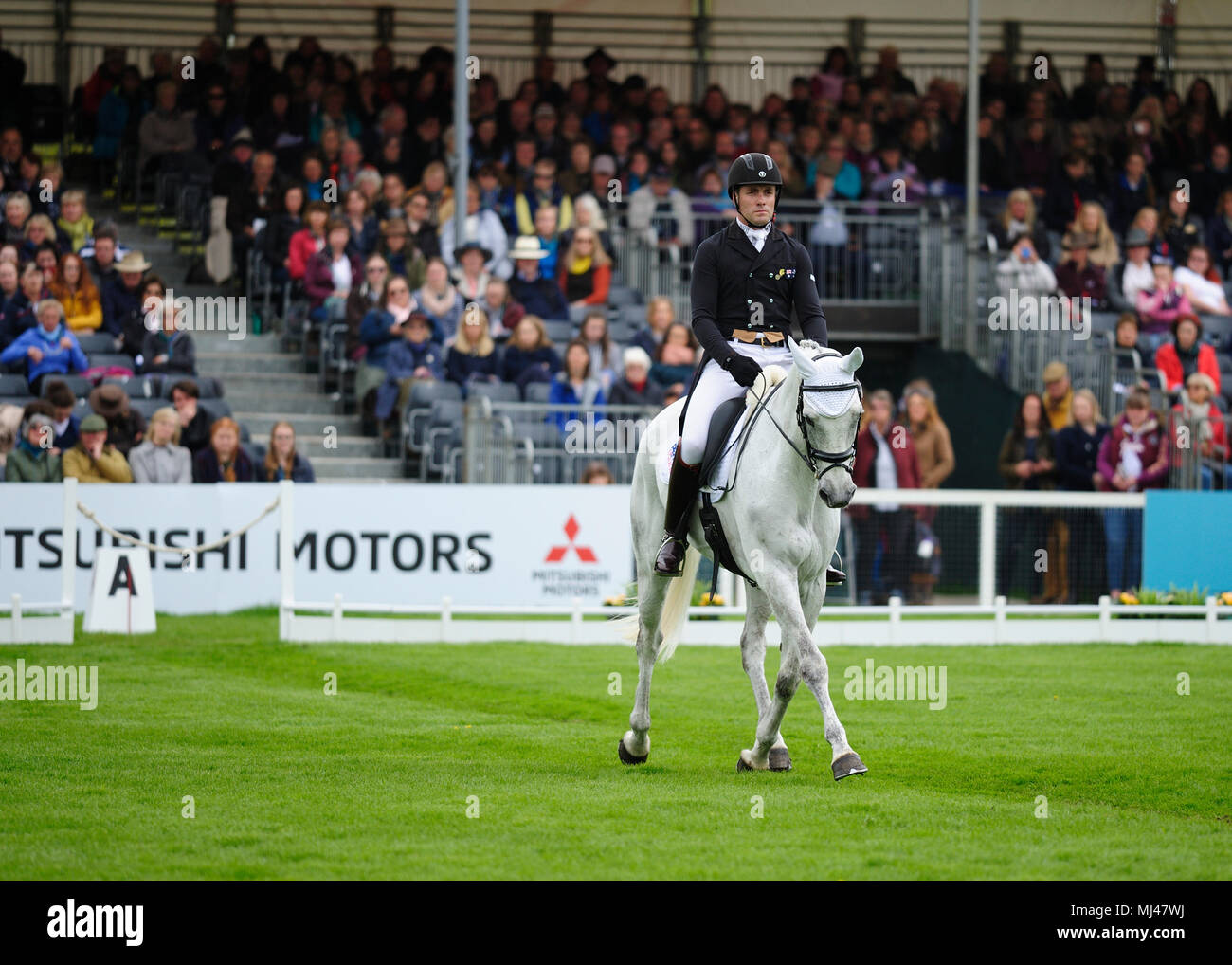 Badminton, Großbritannien. 4. Mai 2018. Paul Tapner, Bonza König von Rouges während der Dressur Phase des 2018 Mitsubishi Motors Badminton Horse Trials, Badminton, Vereinigtes Königreich. Jonathan Clarke/Alamy leben Nachrichten Stockfoto