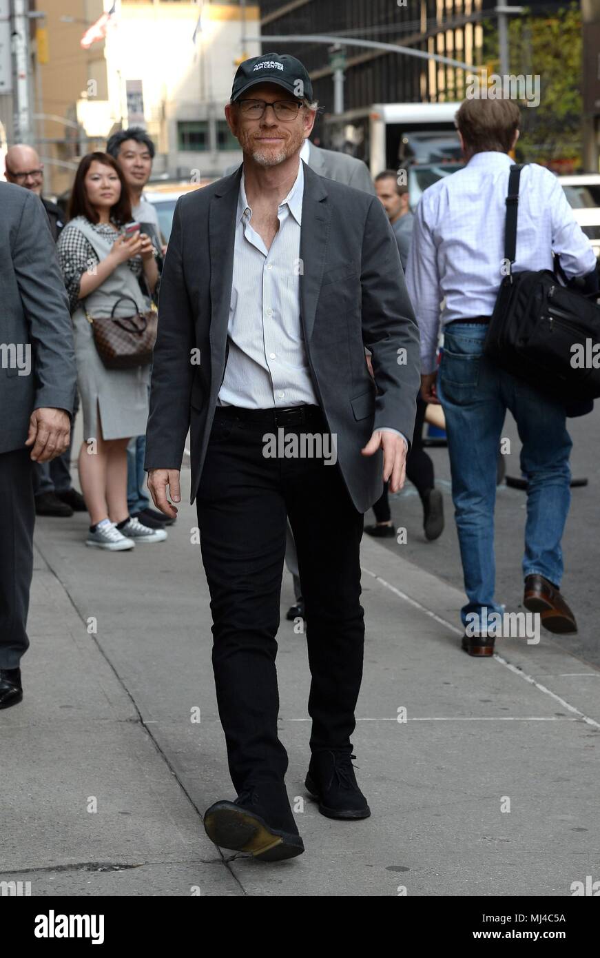 Ron Howard, Late Show heraus und über für Celebrity Candids - DO,, New York, NY, 3. Mai 2018. Foto: Kristin Callahan/Everett Collection Stockfoto