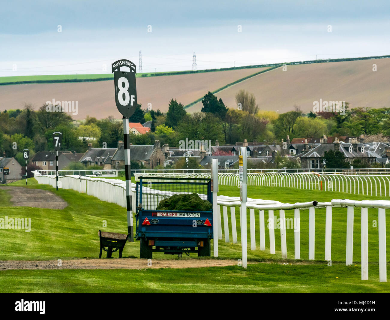 Musselburgh, Schottland, 4. Mai 2018. Neben, Musselburgh, East Lothian, Schottland, Vereinigtes Königreich. Flache Pferderennen. Die Rennstrecke ist bereit Stockfoto