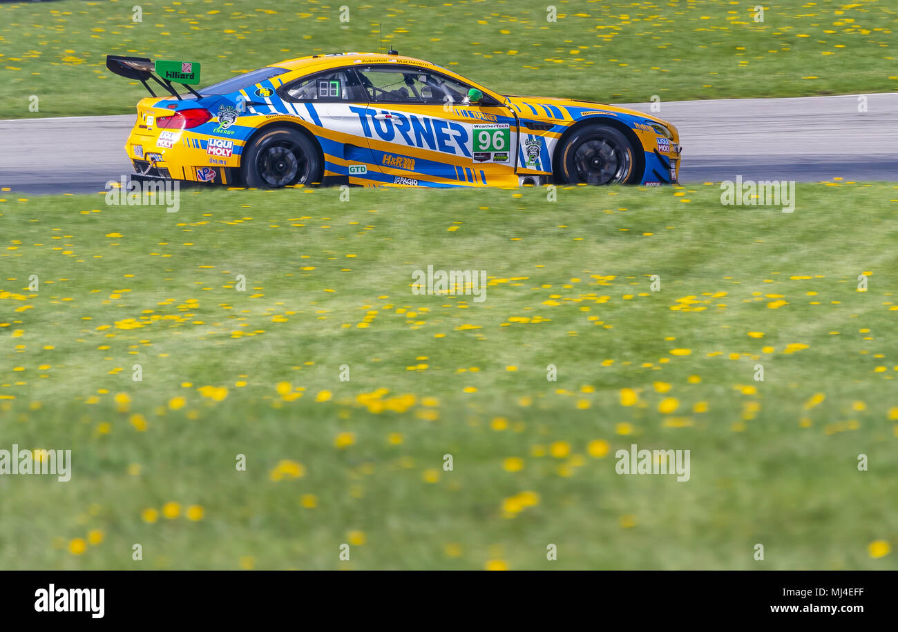 Lexington, Ohio, USA. 4. Mai, 2018. Die Turner Motorsport BMW M6 GT3 Rennen durch die dreht in der Acura Sports Car Challenge in Mid Ohio-Kurs in Lexington, Ohio. Quelle: Walter G Arce Sr Asp Inc/ASP/ZUMA Draht/Alamy leben Nachrichten Stockfoto