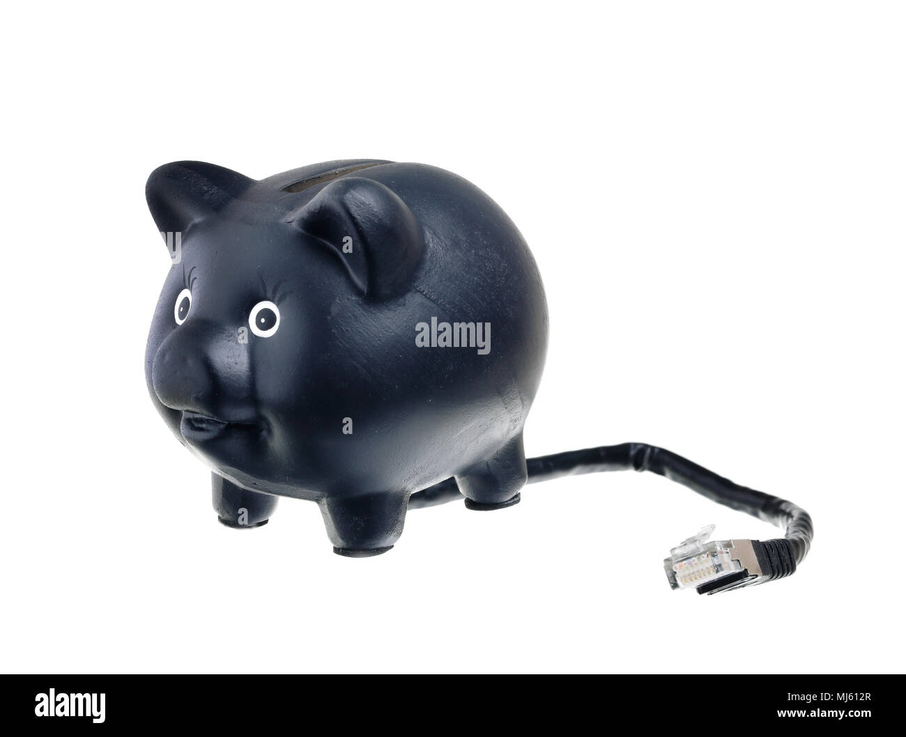 Ein Internet Bank in Form von einem Sparschwein mit einem Netzwerkkabel auf weißem Hintergrund, zeigt das moderne Bankgeschäft mit Selbstbedienung. Stockfoto