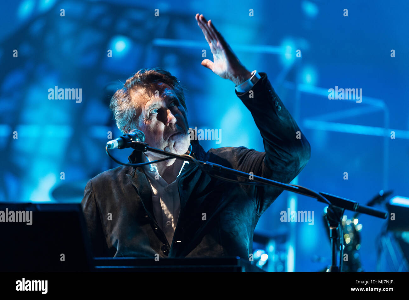 Bryan Ferry bei St David's Hall, Cardiff - 9. April 2018 Stockfoto