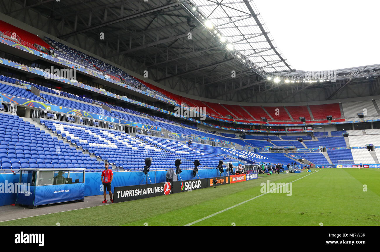 Stade de lyon -Fotos und -Bildmaterial in hoher Auflösung – Alamy