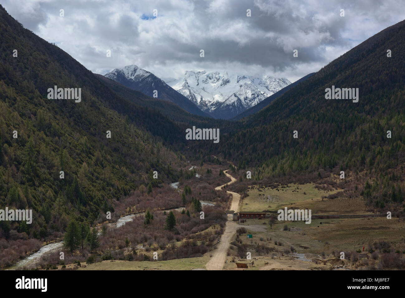 Track in 5820 m Yala Snow Mountain (zhara Lhatse), Sichuan, China Stockfoto