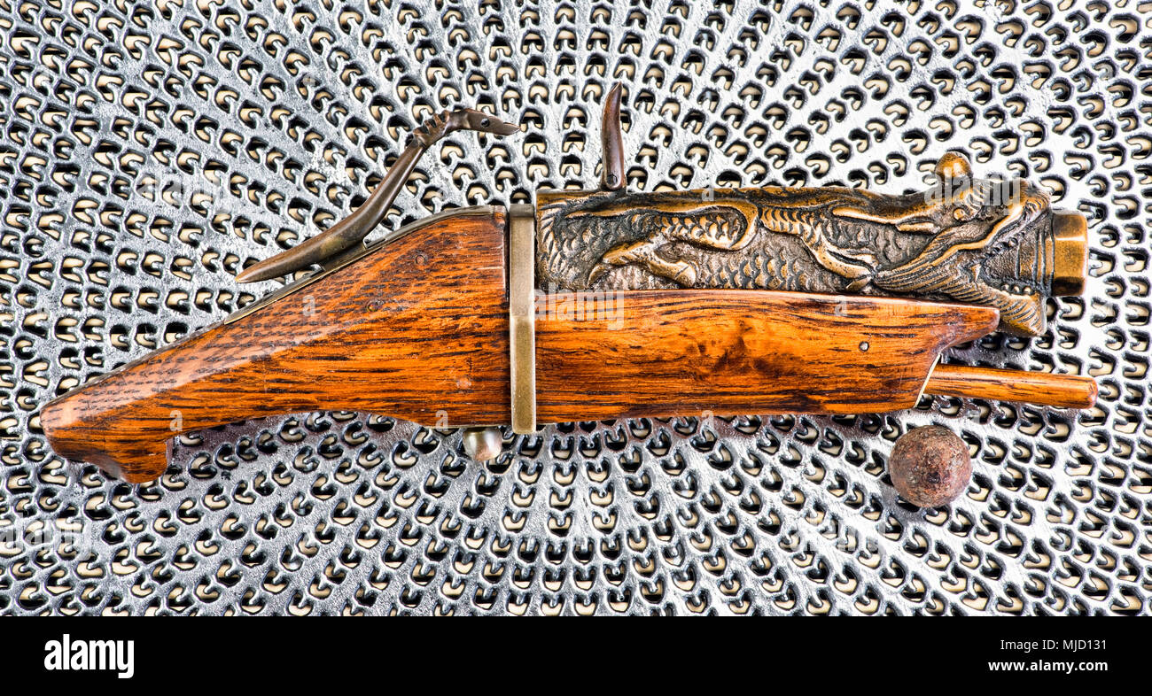Antike chinesische 19. Jahrhundert matchlock Pistole manchmal als eine Hand Cannon. Stockfoto