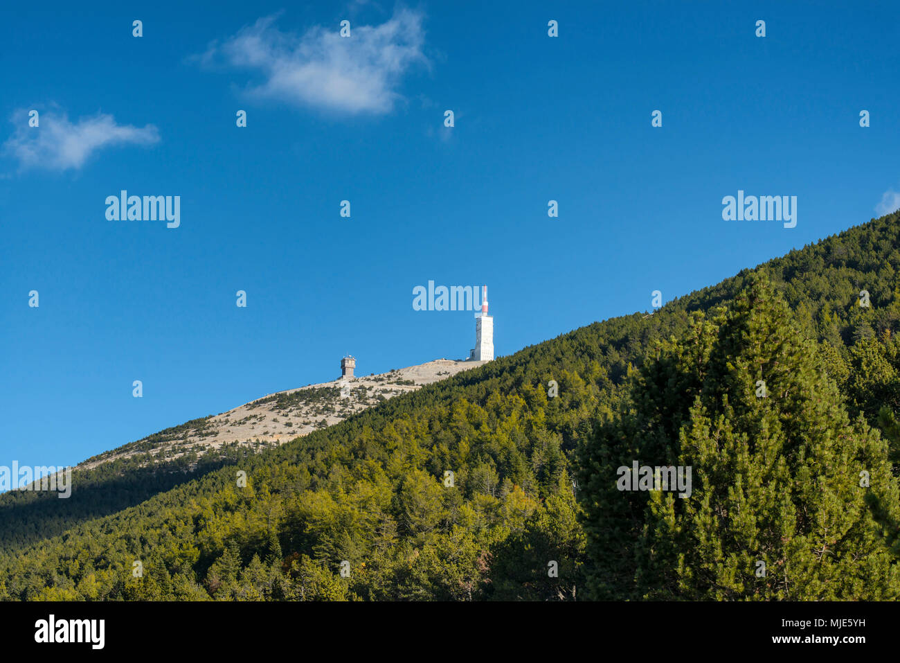 Malaucène, Vaucluse, Provence, Frankreich, Wetterstation und Sendestation auf dem Gipfel des Mont Ventoux, UNESCO-Biosphärenreservat Stockfoto