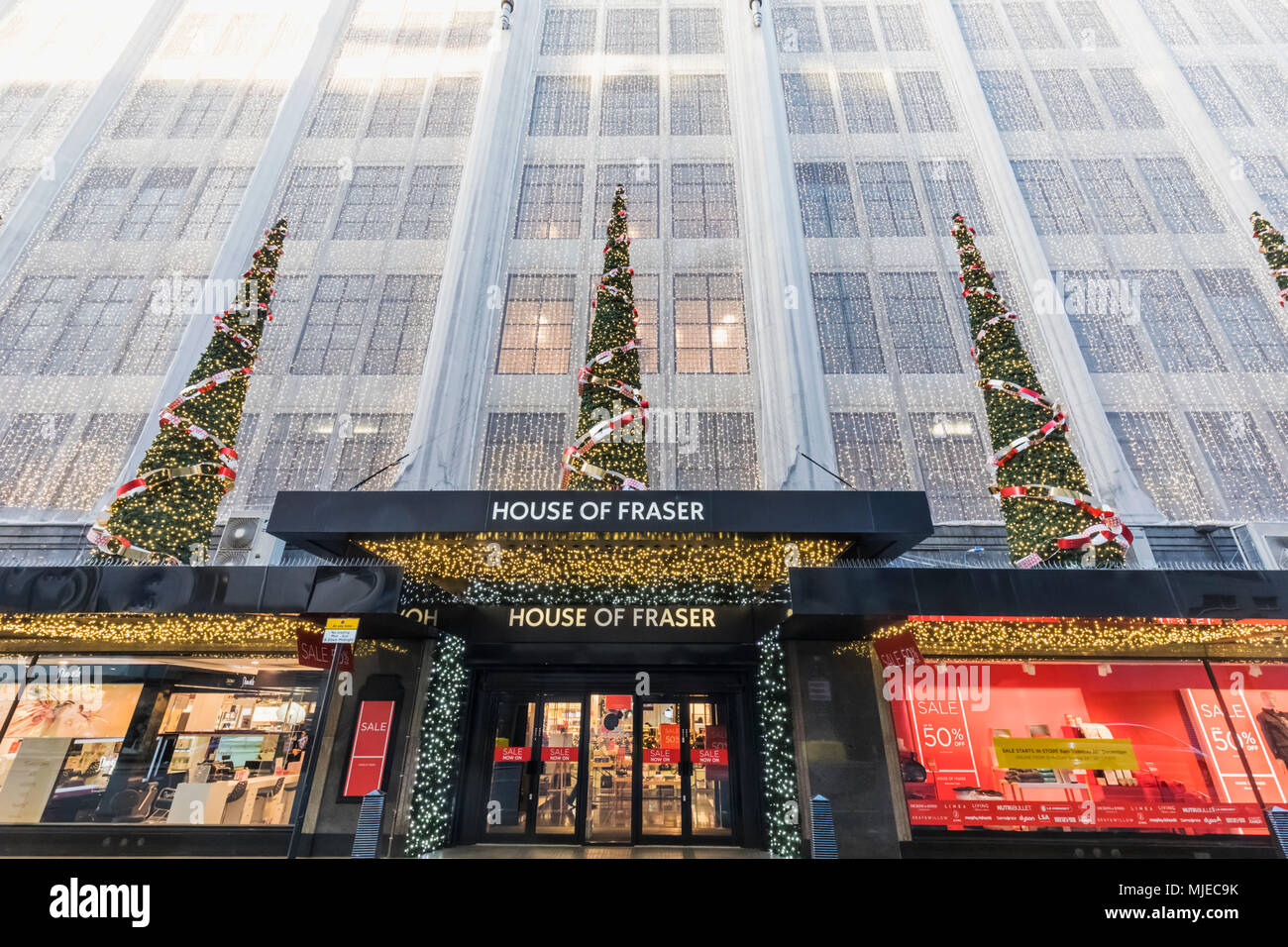 England, London, Oxford Circus, House of Fraser Kaufhaus Eingang mit Weihnachtsschmuck Stockfoto