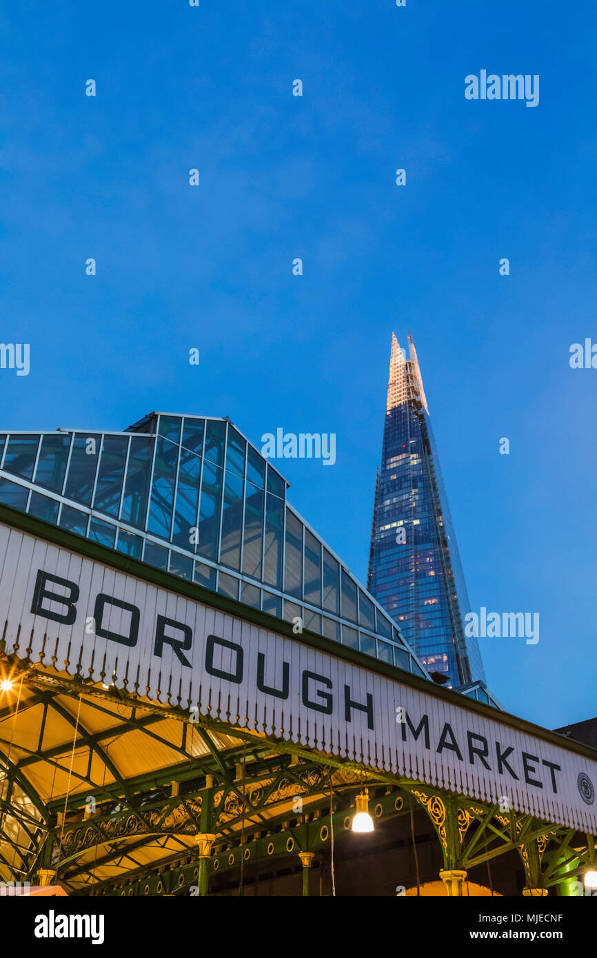 England, London, Southwark, London Bridge City, Borough Market und der Shard Stockfoto