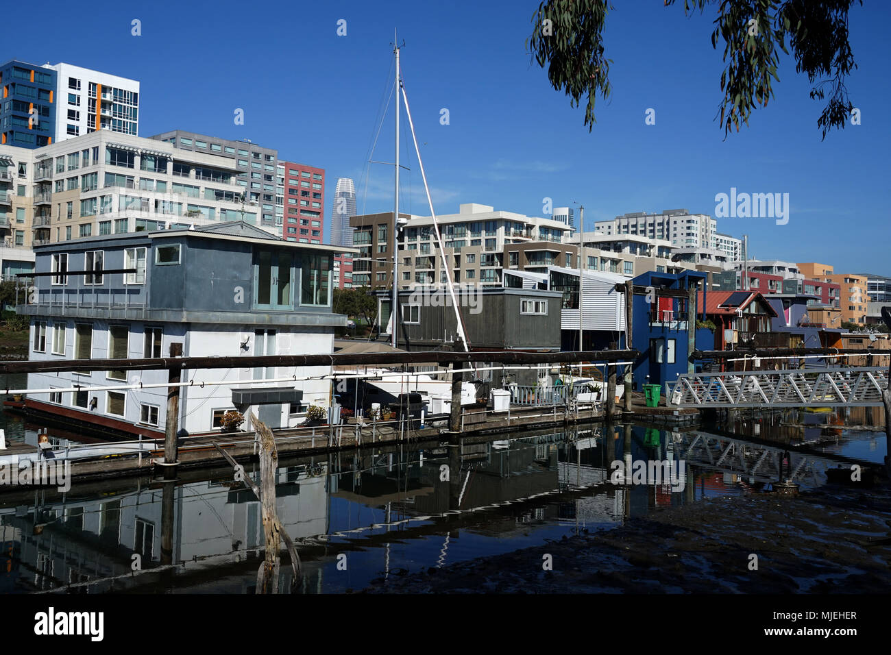 Blick auf Mission Creek Haus Boote in San Francisco Stockfoto