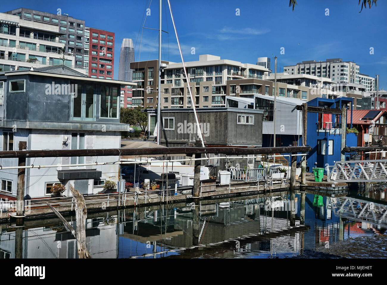 Blick auf Mission Creek Haus Boote in San Francisco Stockfoto