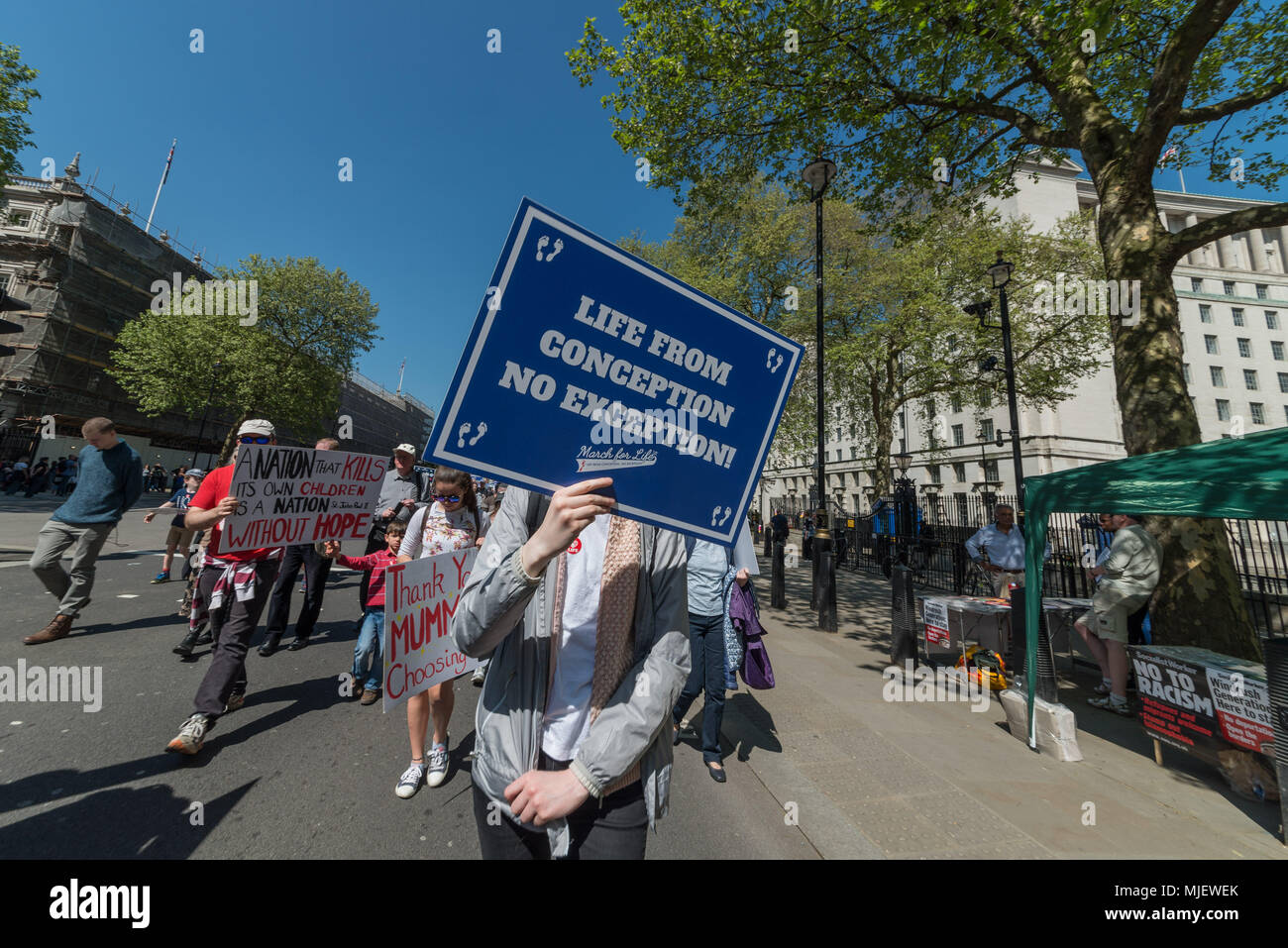 London, Großbritannien. 5 Mai, 2018. Hunderte von Menschen haben in der Marsch für das Leben heute als Protest gegen Abtreibung Demo. Die Marken kommen nur wenige Wochen vor der Volksabstimmung in Irland über die achte Änderung. Credit: Velaren Grant/ZUMA Draht/Alamy leben Nachrichten Stockfoto