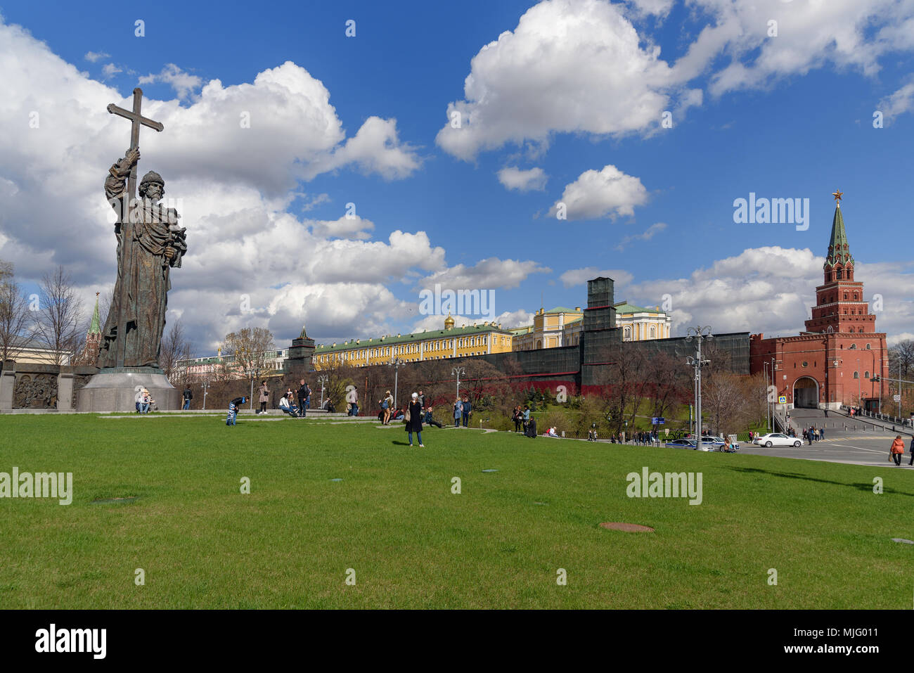 Moskau, Russland - 27 April, 2018: Blick auf Monument Prince Vladimir der Große auf borovitskaya Platz in der Nähe des Kreml. Es wurde von der Nachfolger konzipiert Stockfoto