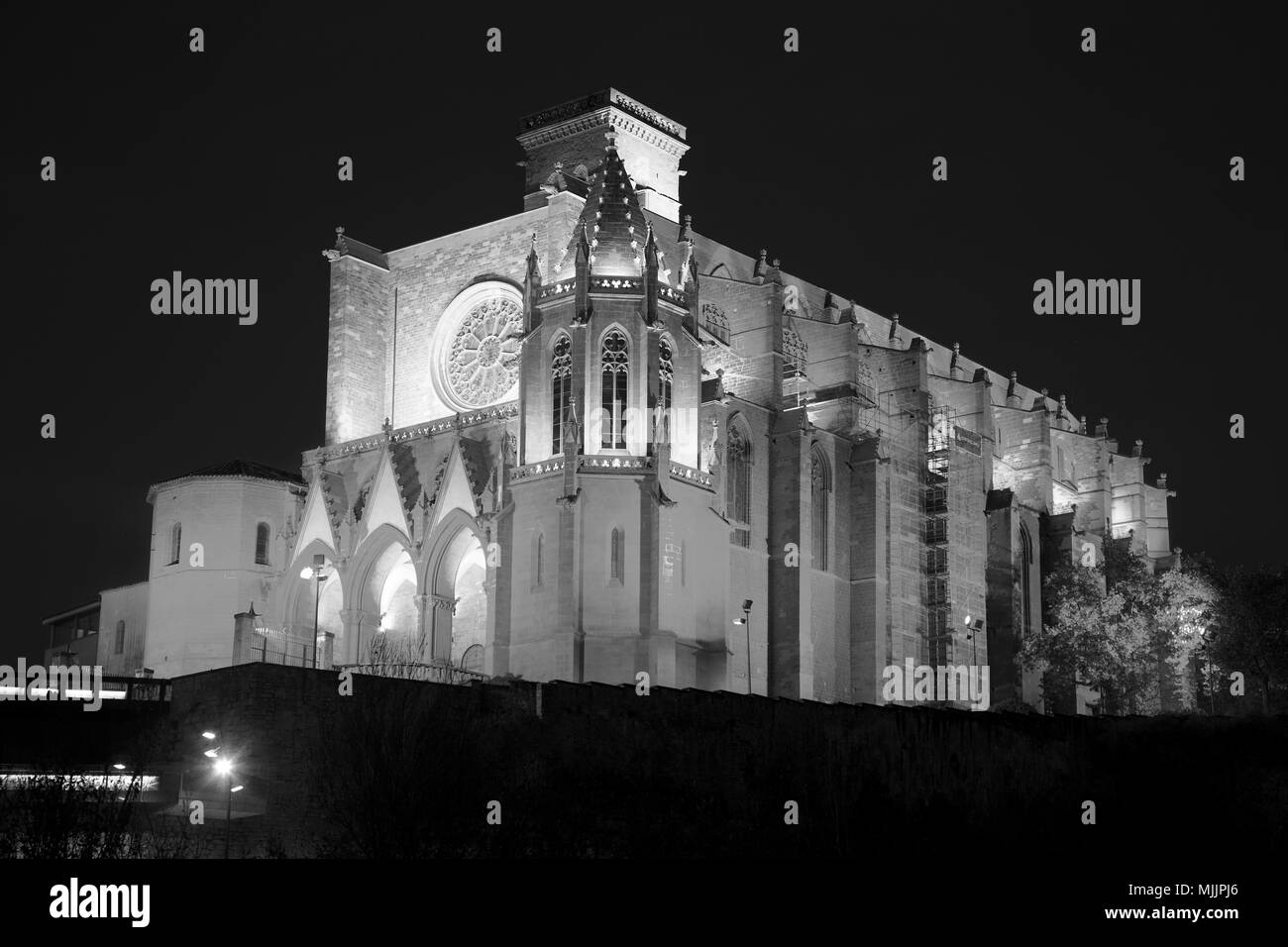 Basilika Santa Maria de La Seu mit abendlichen Lichter in Manresa Stockfoto