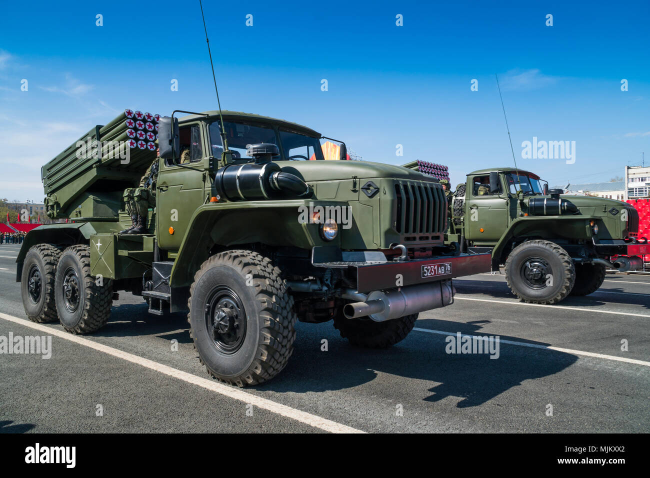 SAMARA - 5. Mai: Generalprobe der militärischen Parade während der Feier der Tag des Sieges im Großen Vaterländischen Krieges (Zweiter Weltkrieg) auf auf dem Platz auf Stockfoto