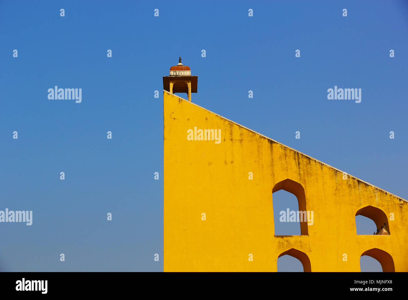 Die weltweit größte Sonnenuhr in Jaipur, Indien (Jantar Mantar) Stockfoto