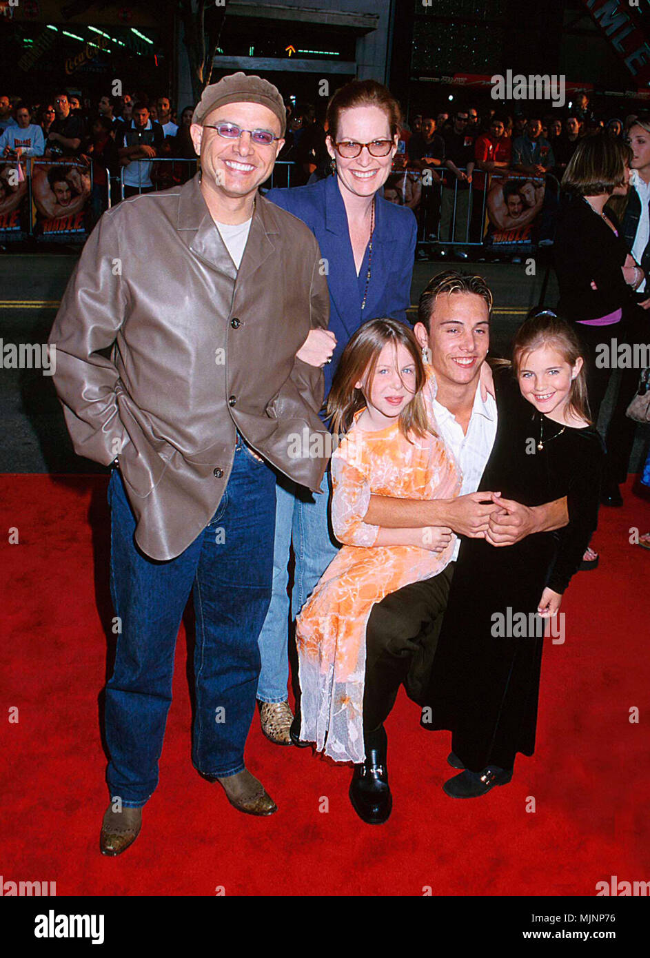 Joe pantoliano mit seiner familie -Fotos und -Bildmaterial in hoher Auflösung – Alamy