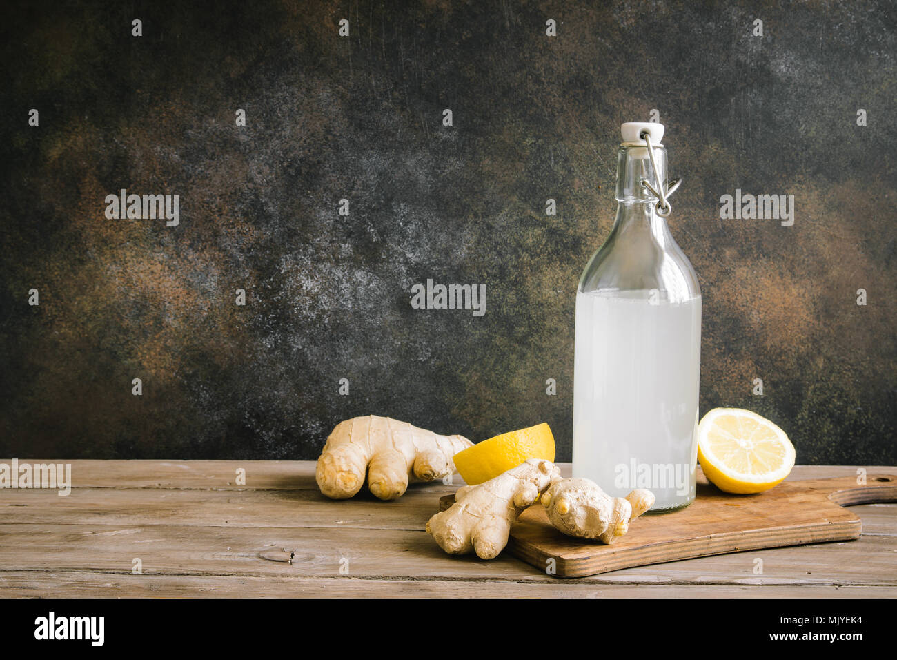 Ginger beer bottle -Fotos und -Bildmaterial in hoher Auflösung – Alamy