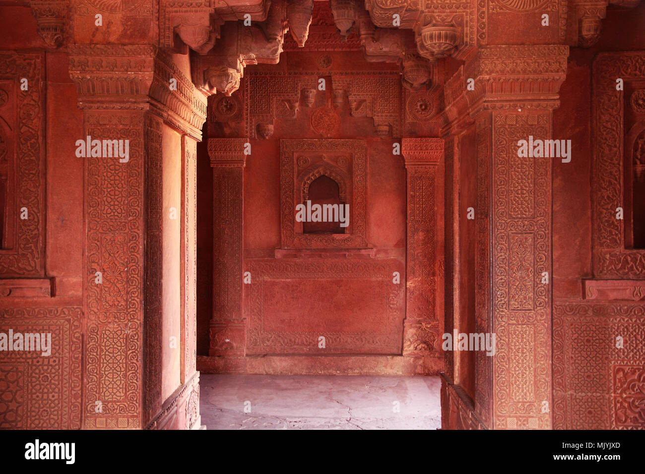 Beeindruckende Innenausstattung Fatehpur Sikri Palace in der Nähe von Agra (Indien) Stockfoto