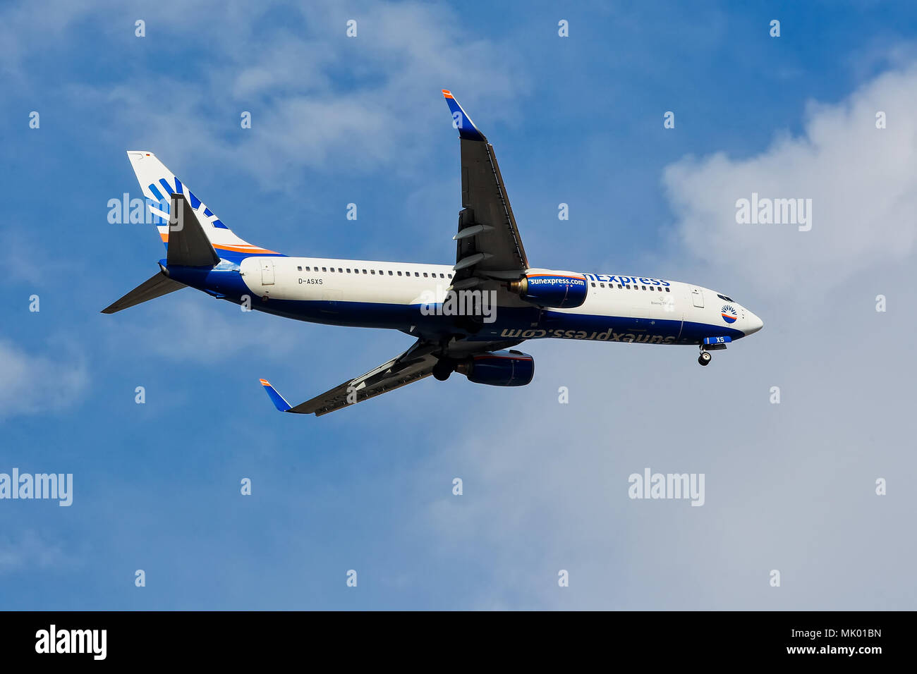 Thessaloniki, Griechenland - 29. April 2018: ein Flugzeug der Airline SunExpress aus in Griechenland stattfindet. SunExpress, ist eine türkische Fluggesellschaft mit Sitz in Antalya. Stockfoto