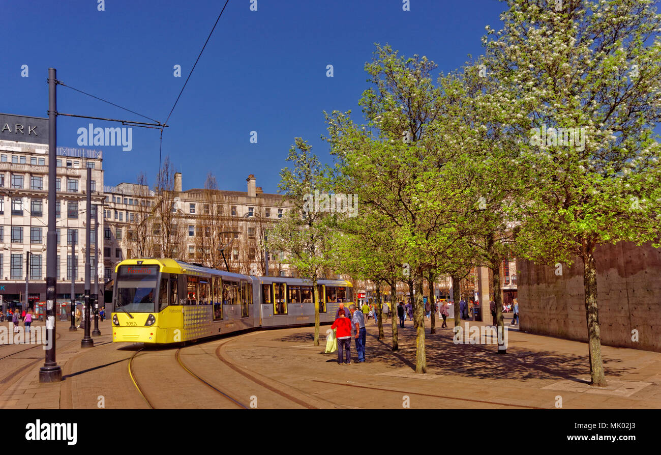 Manchester Metrolink tram in Piccadilly, Manchester, Greater Manchester, England, UK. Stockfoto