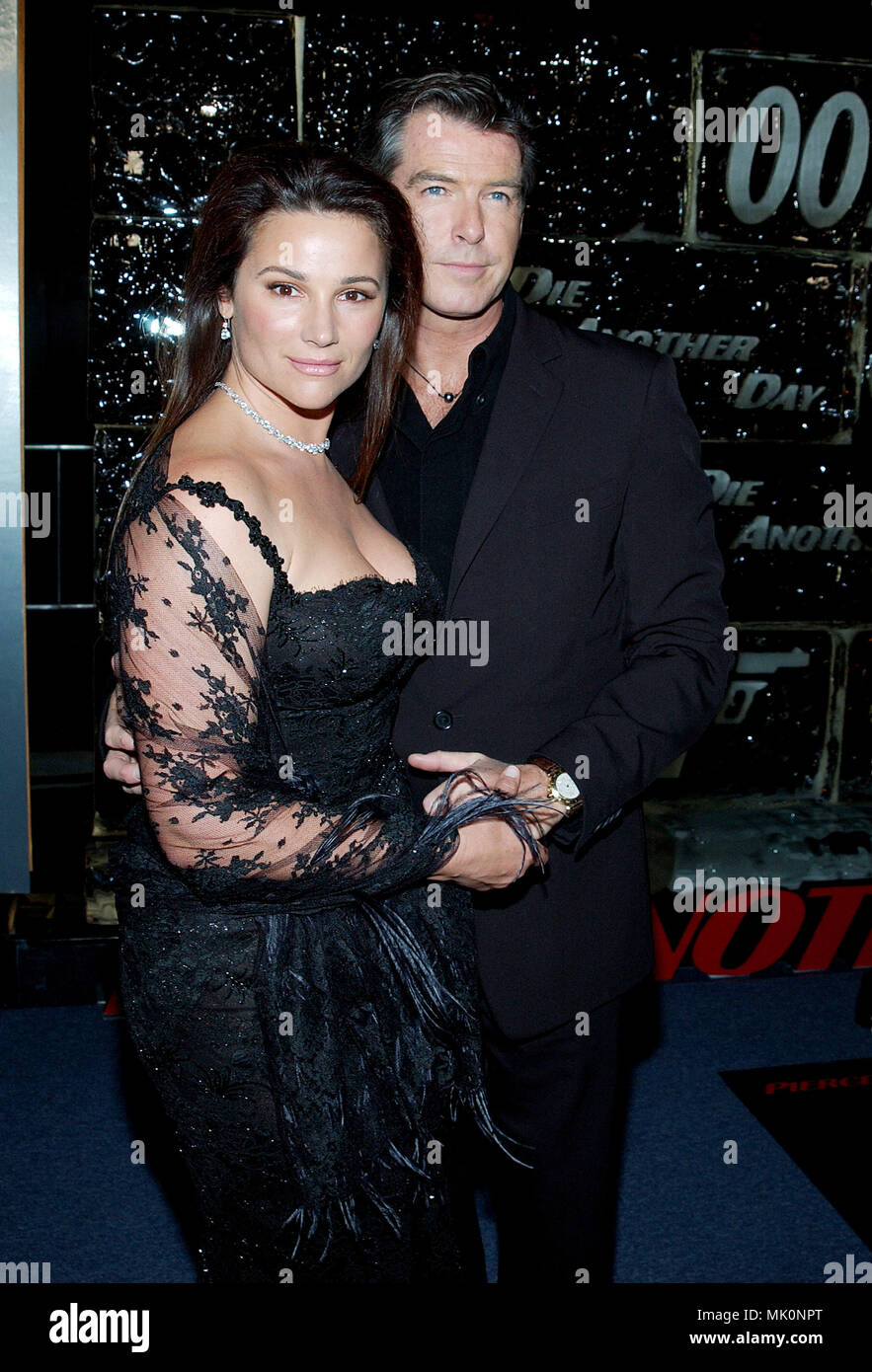 Keely Shaye Smith Ung Pierce Brosnan And His Wife Celebrate 25th