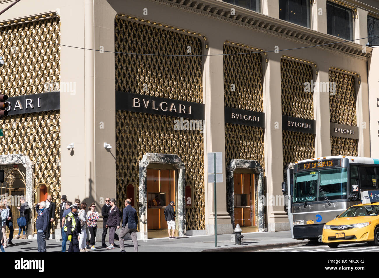 Bulgari Store auf der Fifth Avenue, New York, USA Stockfoto