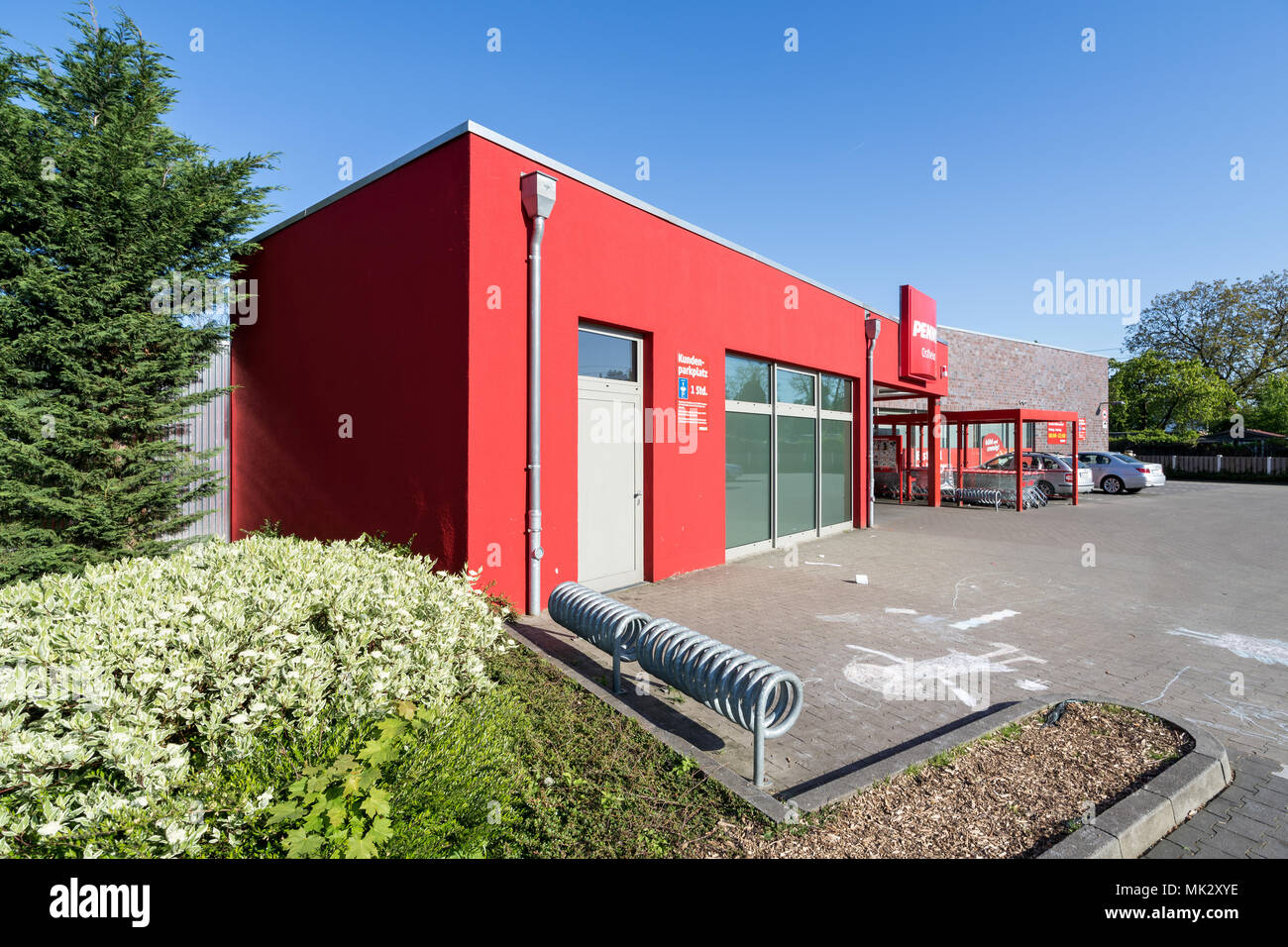 Penny Filiale. Penny ist eine deutsche Discounter Supermarktkette durch die REWE-Gruppe gehört. Stockfoto