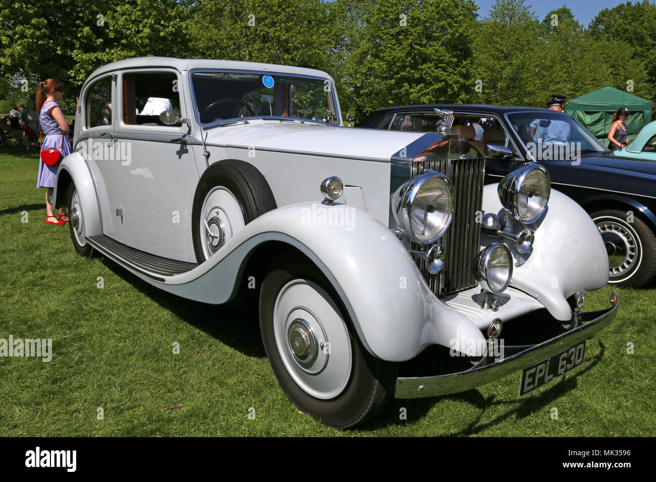 Rolls-Royce 25/30 (1936). Chestnut Sunday, 6. Mai 2018. Bushy Park, Hampton Court, London Borough of Richmond upon Thames, England, Großbritannien, Vereinigtes Königreich, Europa. Vintage- und Oldtimer-Parade und Ausstellungen mit Messegelände und militärischen Nachstellungen. Kredit: Ian Bottle/Alamy Live News Stockfoto