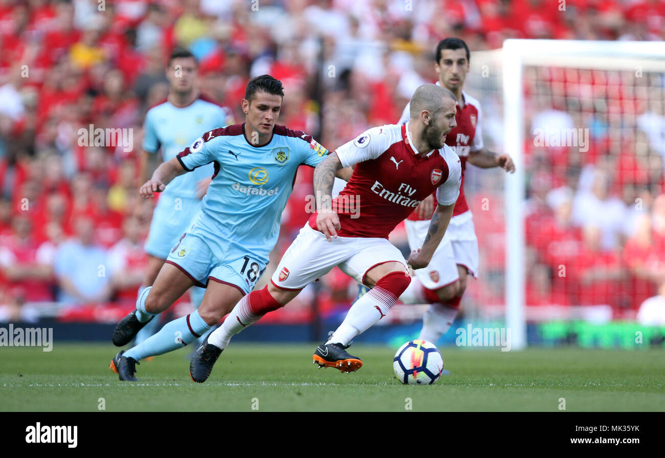 London, Großbritannien. 6. Mai, 2018. Ashley Westwood (B) Jack Wilshere (A) an der Englischen Premier League Spiel Arsenal v Burnley, Emirates Stadium, London, am 6. Mai 2018. ** Dieses BILD IST FÜR DIE REDAKTIONELLE VERWENDUNG ** Quelle: Paul Marriott/Alamy leben Nachrichten Stockfoto